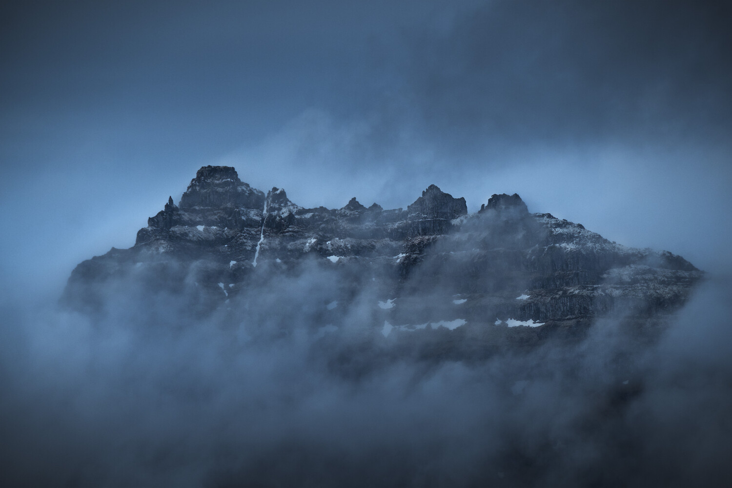 mountains in the mist - 4 Reasons Why You Aren&rsquo;t Getting Sharp Images