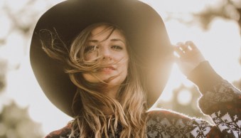 Golden Hour Photography: A Complete Guide (+19 Tips and Ideas)