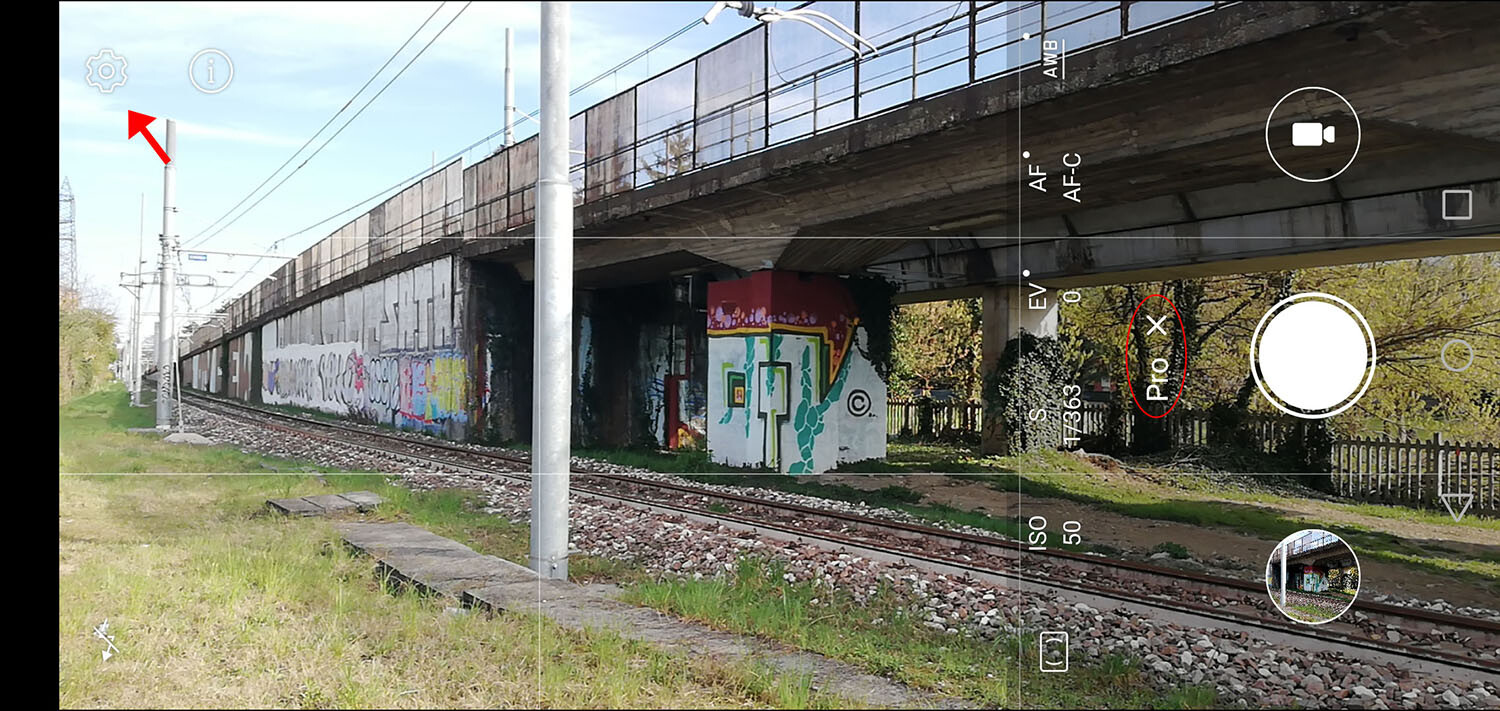 smartphone RAW photography settings