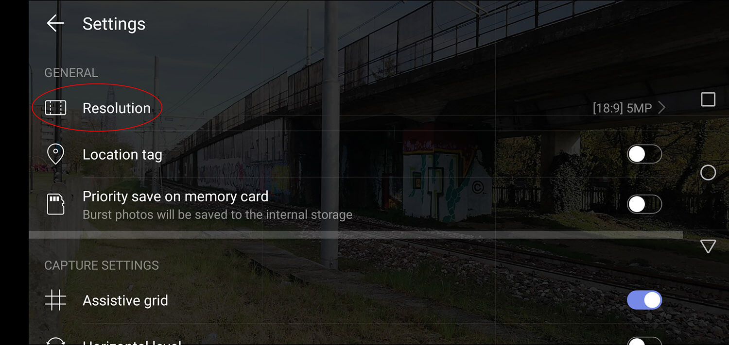 smartphone RAW photography resolution